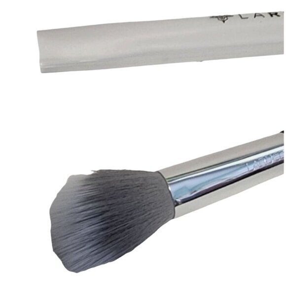 Laruce Beauty Duo Fibre Brush LR316 Makeup Cosmetics Denim Blue Synthetic - Picture 2 of 3